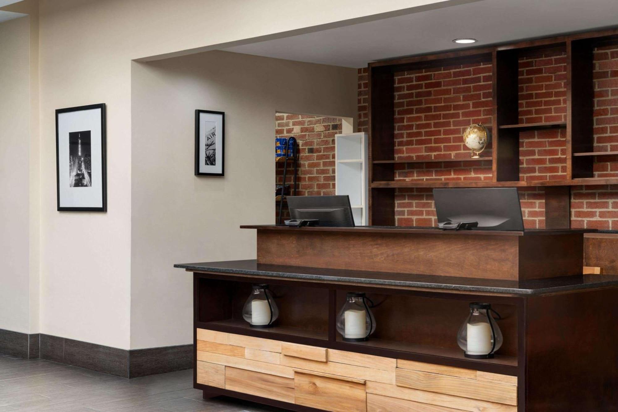 Wyndham Garden Inn Pittsburgh Airport Robinson Township Екстериор снимка