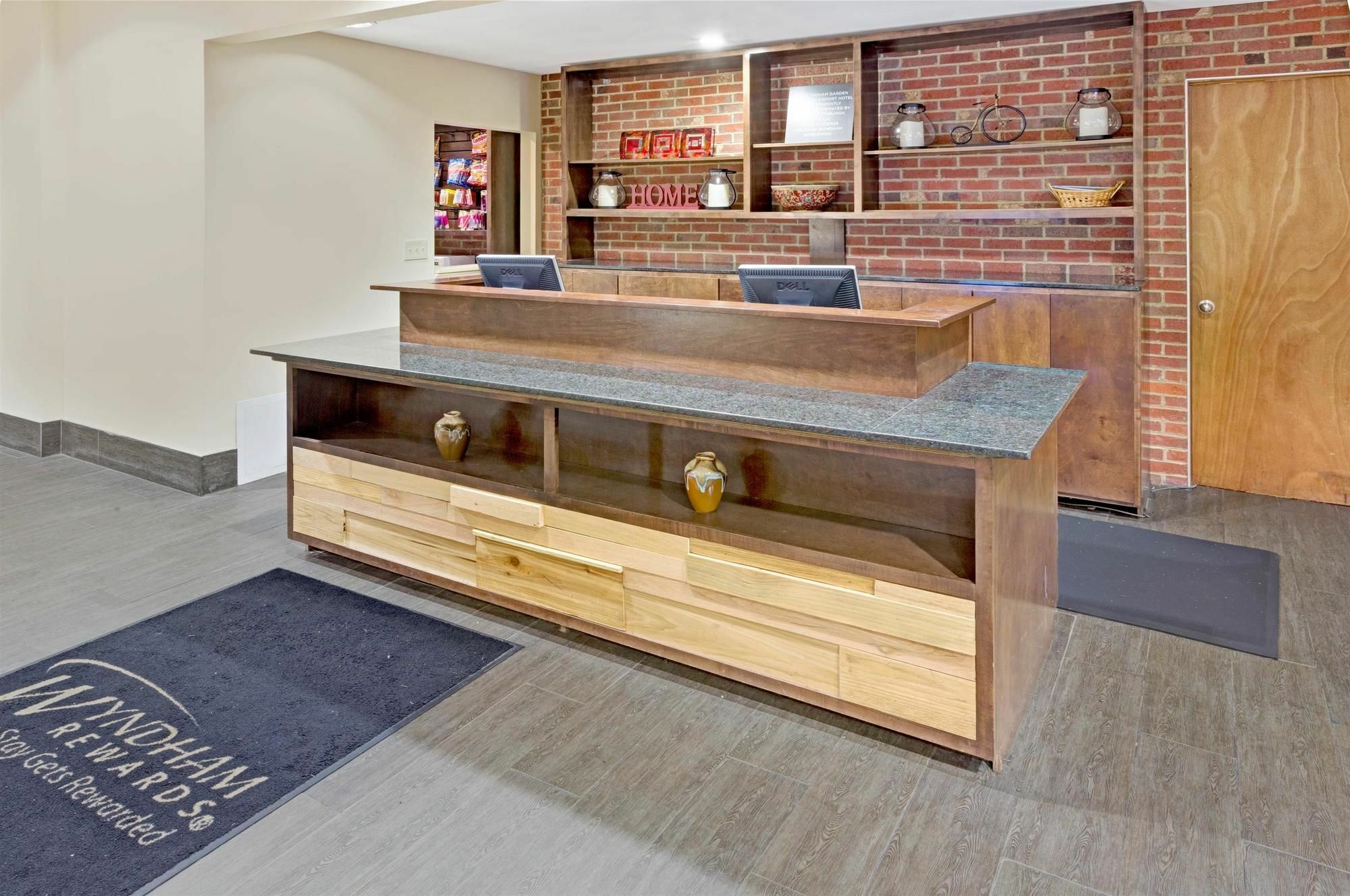 Wyndham Garden Inn Pittsburgh Airport Robinson Township Екстериор снимка